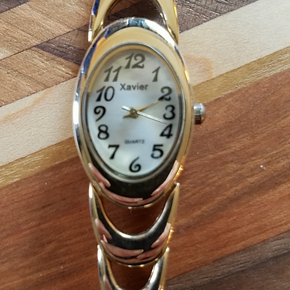 Women's Gold Watch - Picture 4 of 6